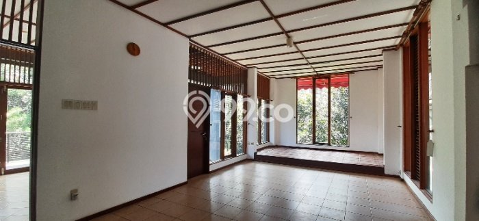 Dijual Rumah Mewah Megah Dengan View Eksklusif di Dago, Bandung Dijual Rumah Mewah Megah Dengan View Eksklusif di Dago, Bandung