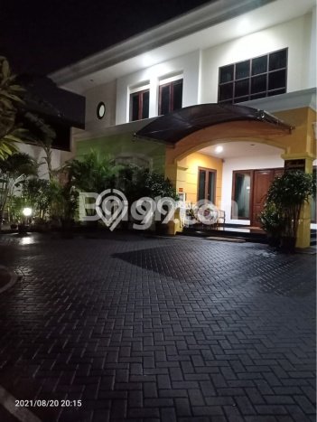 Rumah Elit Modern Tanpa Renovasi di Kertajaya Surabaya Rumah Elit Modern Tanpa Renovasi di Kertajaya Surabaya