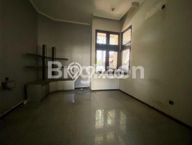 Rumah Nyaman di Sawahan, 4 KM, Area Tenang, Luas 620m² LB 600m² Rumah Nyaman di Sawahan, 4 KM, Area Tenang, Luas 620m² LB 600m²