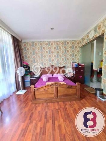 Jual Rumah Luas Megah Dengan View Eksklusif di Bintaro, Tangerang Selatan Jual Rumah Luas Megah Dengan View Eksklusif di Bintaro, Tangerang Selatan