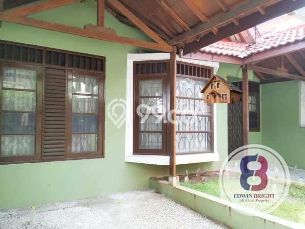 Hunian Nyaman Asri 2 KT Siap Huni di Bintaro Tangerang Selatan Hunian Nyaman Asri 2 KT Siap Huni di Bintaro Tangerang Selatan