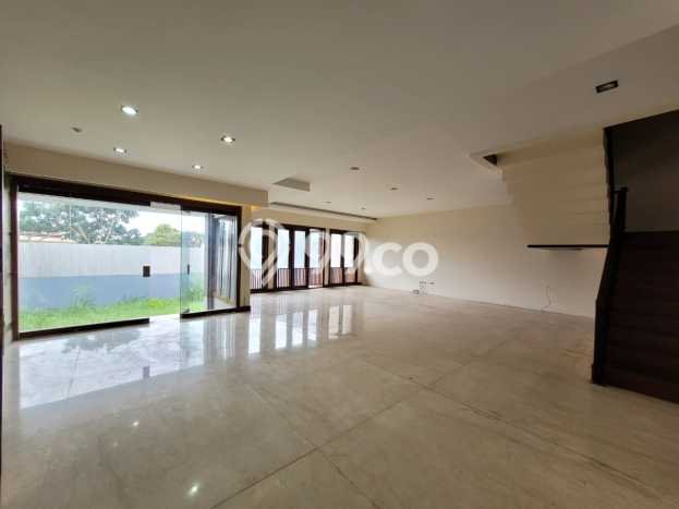 For Sale! Luxury House LT 529m2 Desain Elegan di Setra Duta For Sale! Luxury House LT 529m2 Desain Elegan di Setra Duta