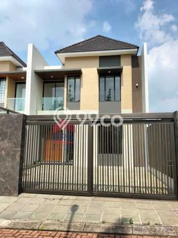 For Sale! Premium House LT 196m2 Desain Elegan di Setra Duta For Sale! Premium House LT 196m2 Desain Elegan di Setra Duta