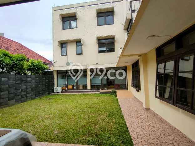 PRIME LOCATION! Rumah di Lengkong, 8 KT, Lingkungan Tenang, Luas 500m² LB 500m² PRIME LOCATION! Rumah di Lengkong, 8 KT, Lingkungan Tenang, Luas 500m² LB 500m²