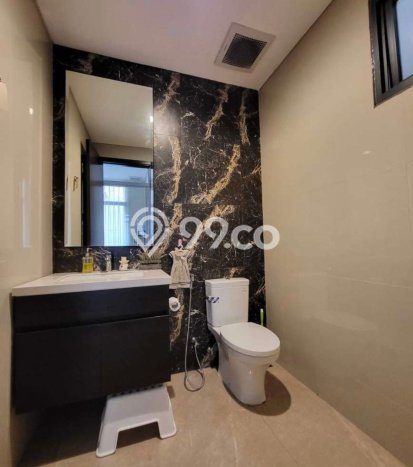 Jual Rumah Luas Elegan Dengan View Eksklusif di BSD, Tangerang Jual Rumah Luas Elegan Dengan View Eksklusif di BSD, Tangerang
