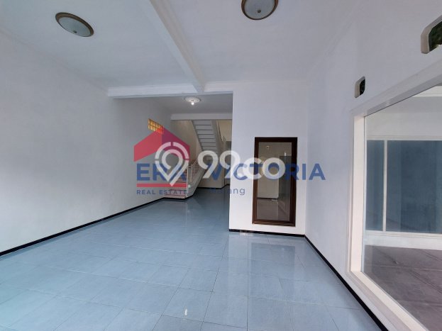 Dijual Hunian Rumah Terawat 4 Kamar di Batu, Malang Dijual Hunian Rumah Terawat 4 Kamar di Batu, Malang