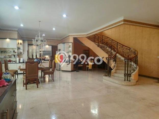 Rumah Nyaman LB 600m² View Kota di Puri Indah, Jakarta Barat Rumah Nyaman LB 600m² View Kota di Puri Indah, Jakarta Barat