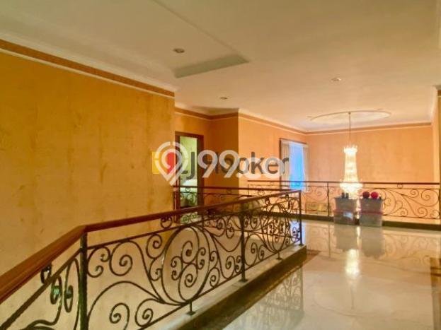 Rumah Nyaman LB 600m² View Kota di Puri Indah, Jakarta Barat Rumah Nyaman LB 600m² View Kota di Puri Indah, Jakarta Barat