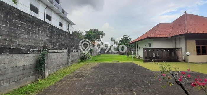 Rumah Bagus kawasan Renon, Denpasar, Luas 2300m² Bangunan 269m² DIJUAL CEPAT! Rumah Bagus kawasan Renon, Denpasar, Luas 2300m² Bangunan 269m² DIJUAL CEPAT!