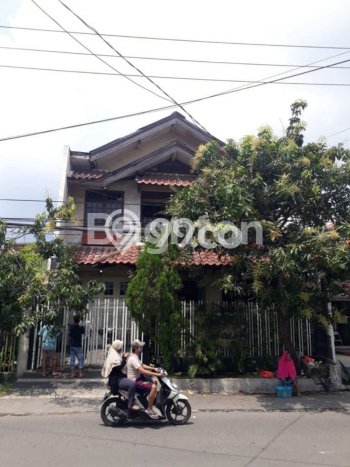 Jual Segera Rumah 4 KT 2 KM di Jantung Kota Dukuh Pakis, Surabaya Jual Segera Rumah 4 KT 2 KM di Jantung Kota Dukuh Pakis, Surabaya
