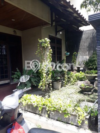 Jual Segera Rumah 4 KT 2 KM di Jantung Kota Dukuh Pakis, Surabaya Jual Segera Rumah 4 KT 2 KM di Jantung Kota Dukuh Pakis, Surabaya
