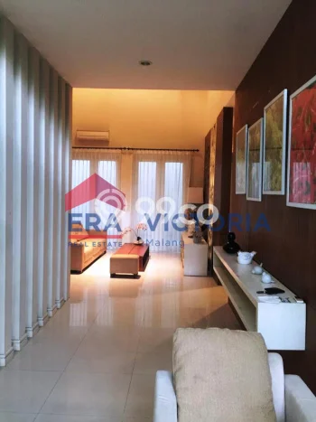 Rumah Luxury Modern Tanpa Renovasi di Balearjosari Malang Rumah Luxury Modern Tanpa Renovasi di Balearjosari Malang