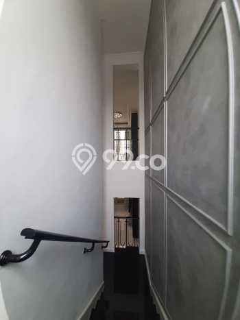 For Sale! Luxury House LT 348m2 Desain Elegan di BSD For Sale! Luxury House LT 348m2 Desain Elegan di BSD