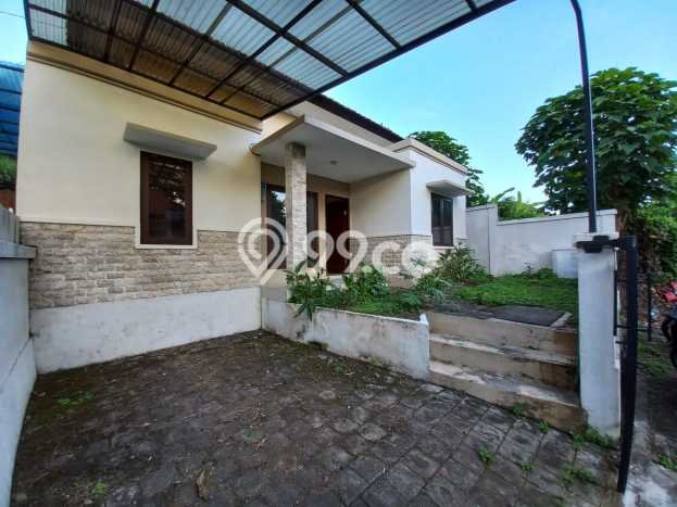 Dijual Hunian Rumah Terawat 3 KT di Gatot Subroto, Denpasar Dijual Hunian Rumah Terawat 3 KT di Gatot Subroto, Denpasar