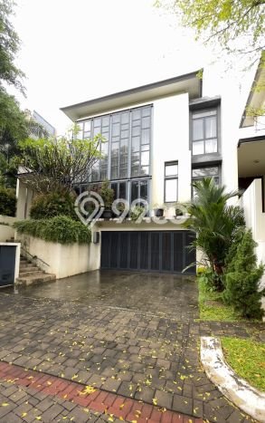 Rumah Elit LB 349m2 Siap Huni Desain Elegan di BSD, Tangerang Rumah Elit LB 349m2 Siap Huni Desain Elegan di BSD, Tangerang