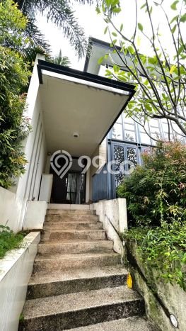 Rumah Elit LB 349m2 Siap Huni Desain Elegan di BSD, Tangerang Rumah Elit LB 349m2 Siap Huni Desain Elegan di BSD, Tangerang