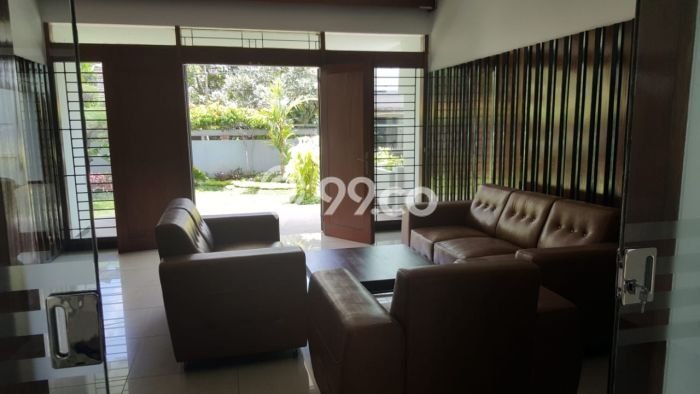 For Sale! Premium House LT 617m2 Desain Elegan di Setra Sari For Sale! Premium House LT 617m2 Desain Elegan di Setra Sari