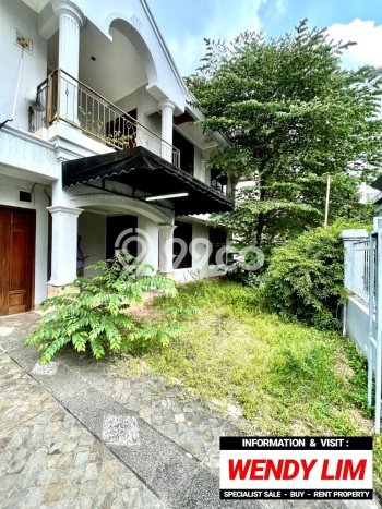 Dijual Rumah Premium dengan Fasilitas Sekitar Lengkap di SCBD, Jakarta Selatan Dijual Rumah Premium dengan Fasilitas Sekitar Lengkap di SCBD, Jakarta Selatan