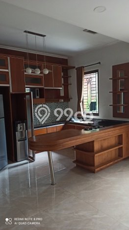 NYAMAN, SIAP HUNI, TAMAN DEPAN DAN BELAKANG NYAMAN, SIAP HUNI, TAMAN DEPAN DAN BELAKANG
