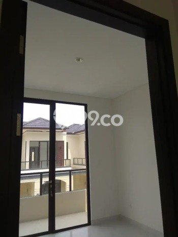 Rumah Modern 3 KT di Suvarna Sutera Tangerang Unfurnished Rumah Modern 3 KT di Suvarna Sutera Tangerang Unfurnished