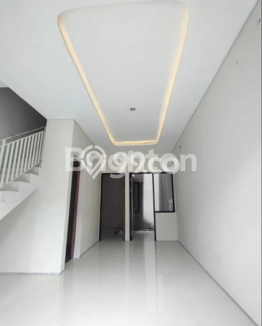 PROMO TERBATAS! Rumah Berkualitas area Rungkut, Surabaya, Luas 67m² Bangunan 100m² PROMO TERBATAS! Rumah Berkualitas area Rungkut, Surabaya, Luas 67m² Bangunan 100m²