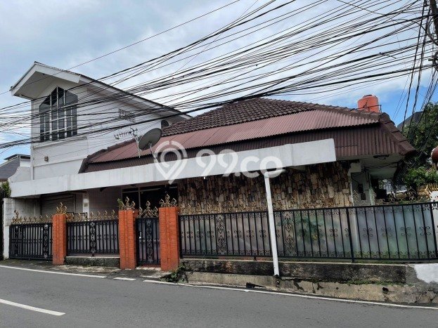 HUNIAN BERKELAS! Rumah Premium Slipi, Jakarta Barat, LT 202m² Luas Bangunan 153m² HUNIAN BERKELAS! Rumah Premium Slipi, Jakarta Barat, LT 202m² Luas Bangunan 153m²