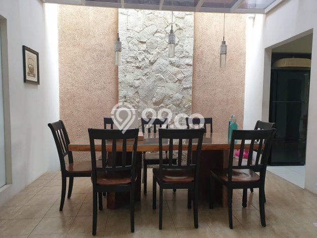 Rumah Elit LB 265m2 Siap Pakai Desain Elegan di Setiabudi, Bandung Rumah Elit LB 265m2 Siap Pakai Desain Elegan di Setiabudi, Bandung
