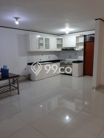 LOKASI STRATEGIS! Rumah di Permata Buana, Dekat Tol, 4 KT, LT 180m² LB 265m² LOKASI STRATEGIS! Rumah di Permata Buana, Dekat Tol, 4 KT, LT 180m² LB 265m²