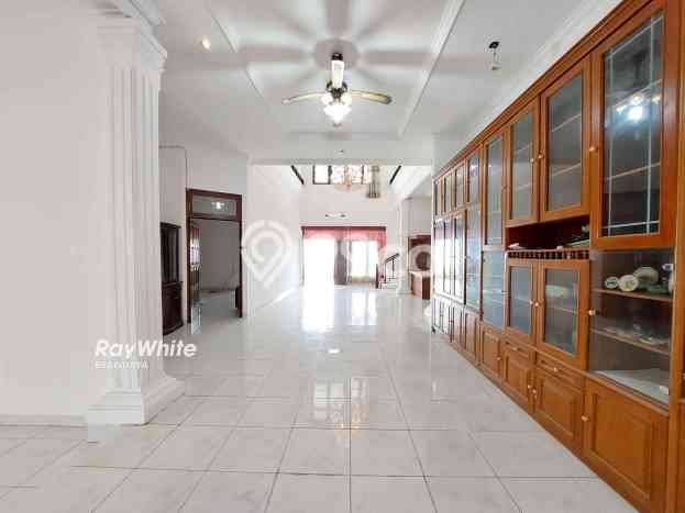 HUNIAN IMPIAN! Rumah di Cilandak, 5 KT, Free Banjir, LT 1115m² Bangunan 500m² HUNIAN IMPIAN! Rumah di Cilandak, 5 KT, Free Banjir, LT 1115m² Bangunan 500m²