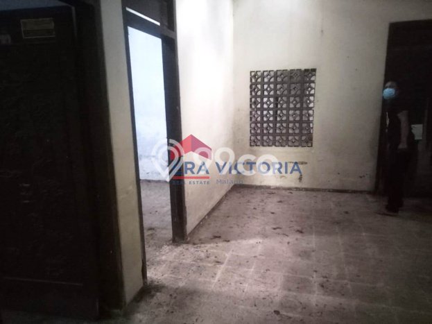 Rumah Strategis Modern Lb 249m2 di Semen, Kediri Rumah Strategis Modern Lb 249m2 di Semen, Kediri