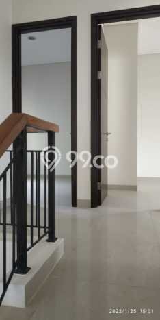 Ready to Use! Luxury House LT 150m2 Desain Modern di BSD Ready to Use! Luxury House LT 150m2 Desain Modern di BSD