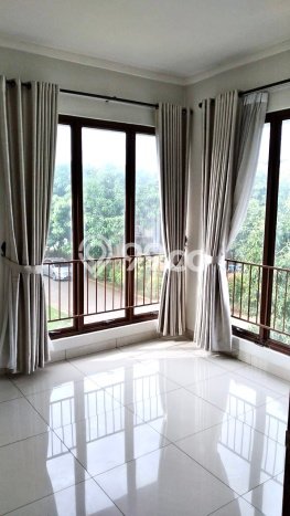 HOT LISTING! Rumah Untuk Investasi area Graha Raya, LT 179m² LB 162m² HOT LISTING! Rumah Untuk Investasi area Graha Raya, LT 179m² LB 162m²