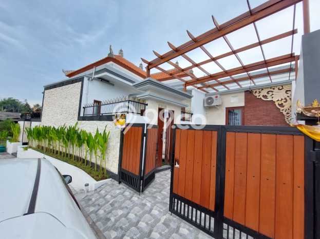 Rumah Terawat kawasan Sanur, Denpasar, Luas 144m² Bangunan 100m² HARGA MENARIK! Rumah Terawat kawasan Sanur, Denpasar, Luas 144m² Bangunan 100m² HARGA MENARIK!