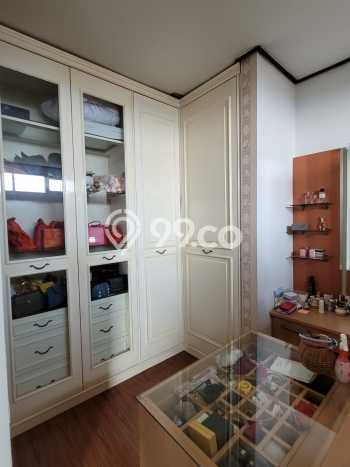 For Sale! Luxury House LT 168m2 Desain Elegan di Setra Duta For Sale! Luxury House LT 168m2 Desain Elegan di Setra Duta