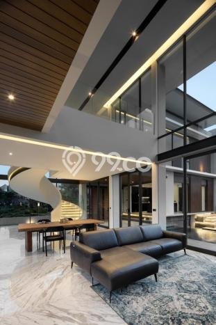 Ready to Use! Luxury House LT 640m2 Desain Elegan di BSD Bukit Golf Ready to Use! Luxury House LT 640m2 Desain Elegan di BSD Bukit Golf