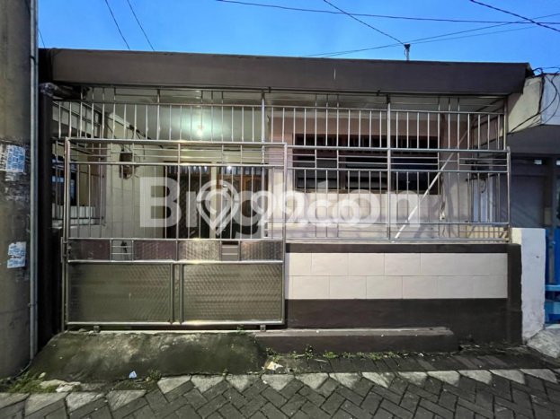 Rumah LT 62m² Fully Furnished di Lokasi Prestisius Tambaksari, Surabaya Rumah LT 62m² Fully Furnished di Lokasi Prestisius Tambaksari, Surabaya