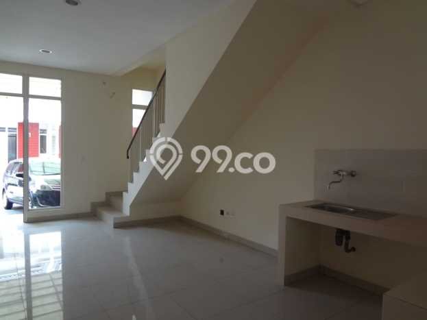 Disewakan! Rumah 2 Kamar Tidur &
2 Kamar Mandi di Green Lake City, Jakarta Barat Disewakan! Rumah 2 Kamar Tidur &
2 Kamar Mandi di Green Lake City, Jakarta Barat