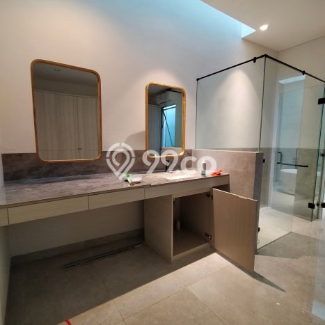 Sewa Rumah Strategis LT 500m2 / LB 475m2 di Kemang, Jakarta Selatan Sewa Rumah Strategis LT 500m2 / LB 475m2 di Kemang, Jakarta Selatan