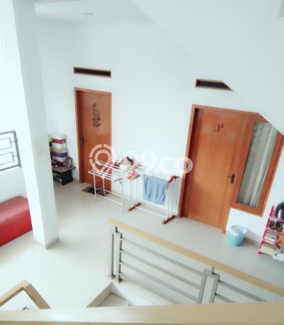 Rumah Mewah LB 350m2 Siap Pakai Desain Elegan di Cikutra, Bandung Rumah Mewah LB 350m2 Siap Pakai Desain Elegan di Cikutra, Bandung