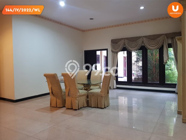 Rumah Mewah Dijual LT 450m2 di Sambikerep, Surabaya Rumah Mewah Dijual LT 450m2 di Sambikerep, Surabaya