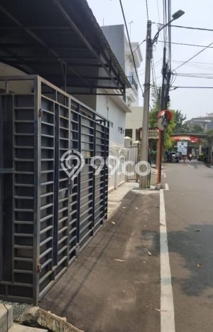 Dijual Rumah Luas Elegan Dengan View Cantik di Sunter, Jakarta Utara Dijual Rumah Luas Elegan Dengan View Cantik di Sunter, Jakarta Utara