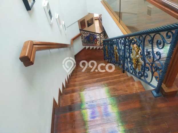 Hunian Mewah LB 1100m2 Siap Pakai Desain Elegan di Ragunan, Jakarta Selatan Hunian Mewah LB 1100m2 Siap Pakai Desain Elegan di Ragunan, Jakarta Selatan