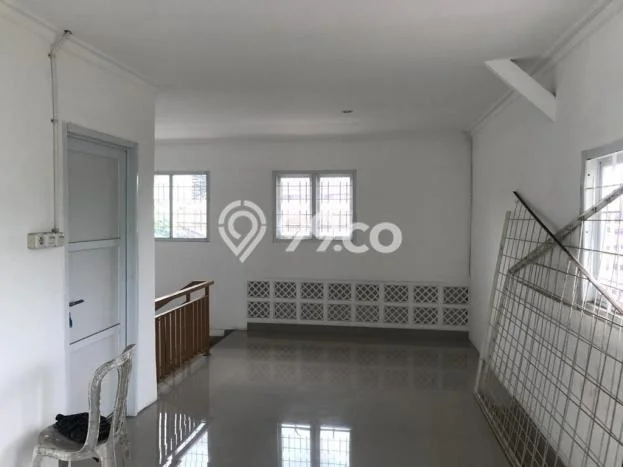 Disewakan! Rumah 3 Kamar Tidur &
2 Kamar Mandi di Ciparigi, Bogor Disewakan! Rumah 3 Kamar Tidur &
2 Kamar Mandi di Ciparigi, Bogor