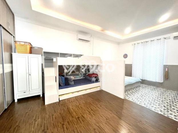Dijual Rumah Premium dengan Fasilitas Sekitar Komplit di Semarang Barat, Semarang Dijual Rumah Premium dengan Fasilitas Sekitar Komplit di Semarang Barat, Semarang