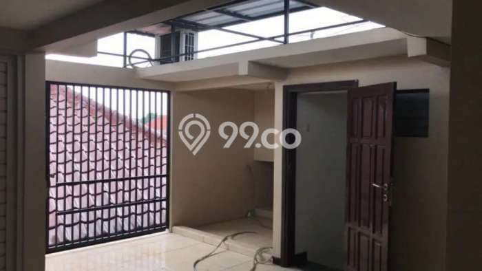Hunian Mewah Siap Huni LT 180m2 di Rungkut, Surabaya Hunian Mewah Siap Huni LT 180m2 di Rungkut, Surabaya