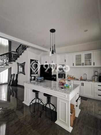 Rumah Luxury Modern Siap Huni di Bintaro Tangerang Selatan Rumah Luxury Modern Siap Huni di Bintaro Tangerang Selatan