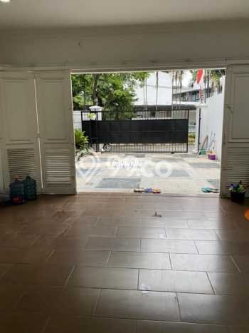 Hunian Mewah Siap Huni LT 355m2 di Kebayoran Baru, Jakarta Selatan Hunian Mewah Siap Huni LT 355m2 di Kebayoran Baru, Jakarta Selatan