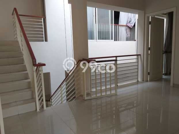 Disewakan! Rumah 3 Kamar Tidur &
3 Kamar Mandi di Bintaro, Jakarta Selatan Disewakan! Rumah 3 Kamar Tidur &
3 Kamar Mandi di Bintaro, Jakarta Selatan