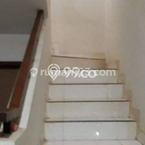 Dijual Hunian Rumah Nyaman 4 Kamar di Bintaro, Tangerang Selatan Dijual Hunian Rumah Nyaman 4 Kamar di Bintaro, Tangerang Selatan