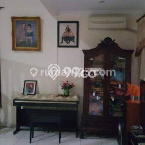 Rumah Luas Asri 4 KT Siap Pakai di Bintaro Tangerang Selatan Rumah Luas Asri 4 KT Siap Pakai di Bintaro Tangerang Selatan